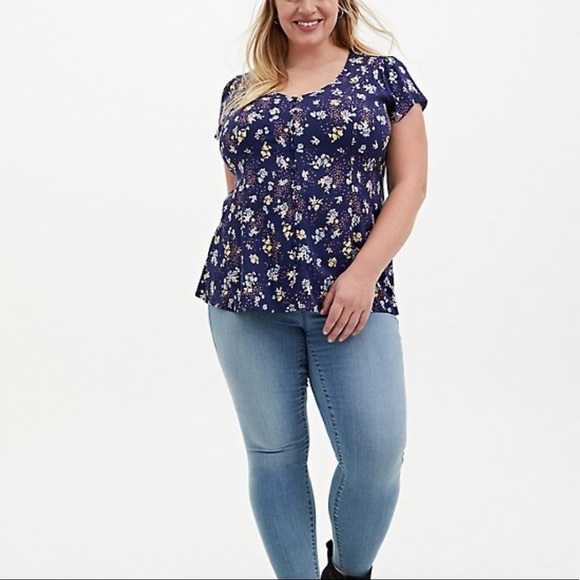 Torrid Navy Floral Stretch Challis Corset Back Blouse Size 00, Medium, 10 - Picture 2 of 16